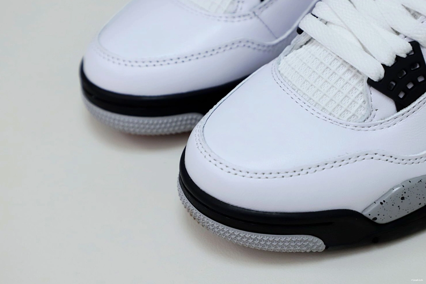 White Air Cement Retro 4 Jordan 0317